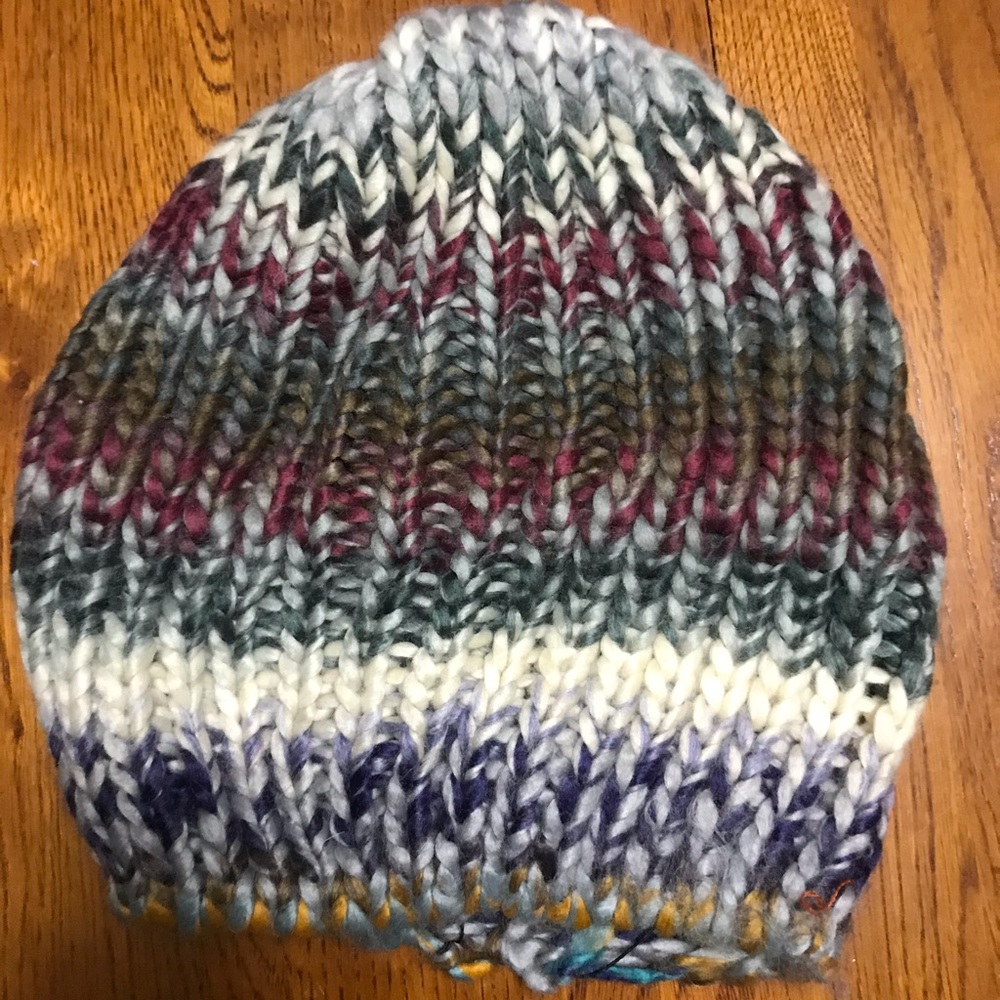 American Rag Beanie NWOT - Picture 3 of 4